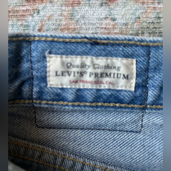 🌿🦋 Levi’s Jean Mom Skirt - Picture 6 of 9